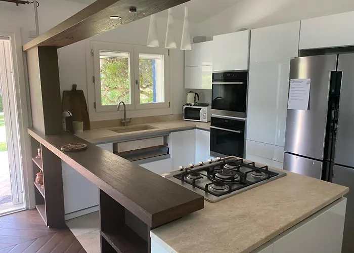 Seaside Elegance 50m From The Dom wakacyjny Olbia