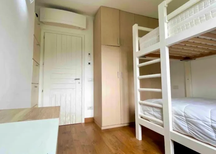 Semesterbostad Seaside Elegance 50m From The